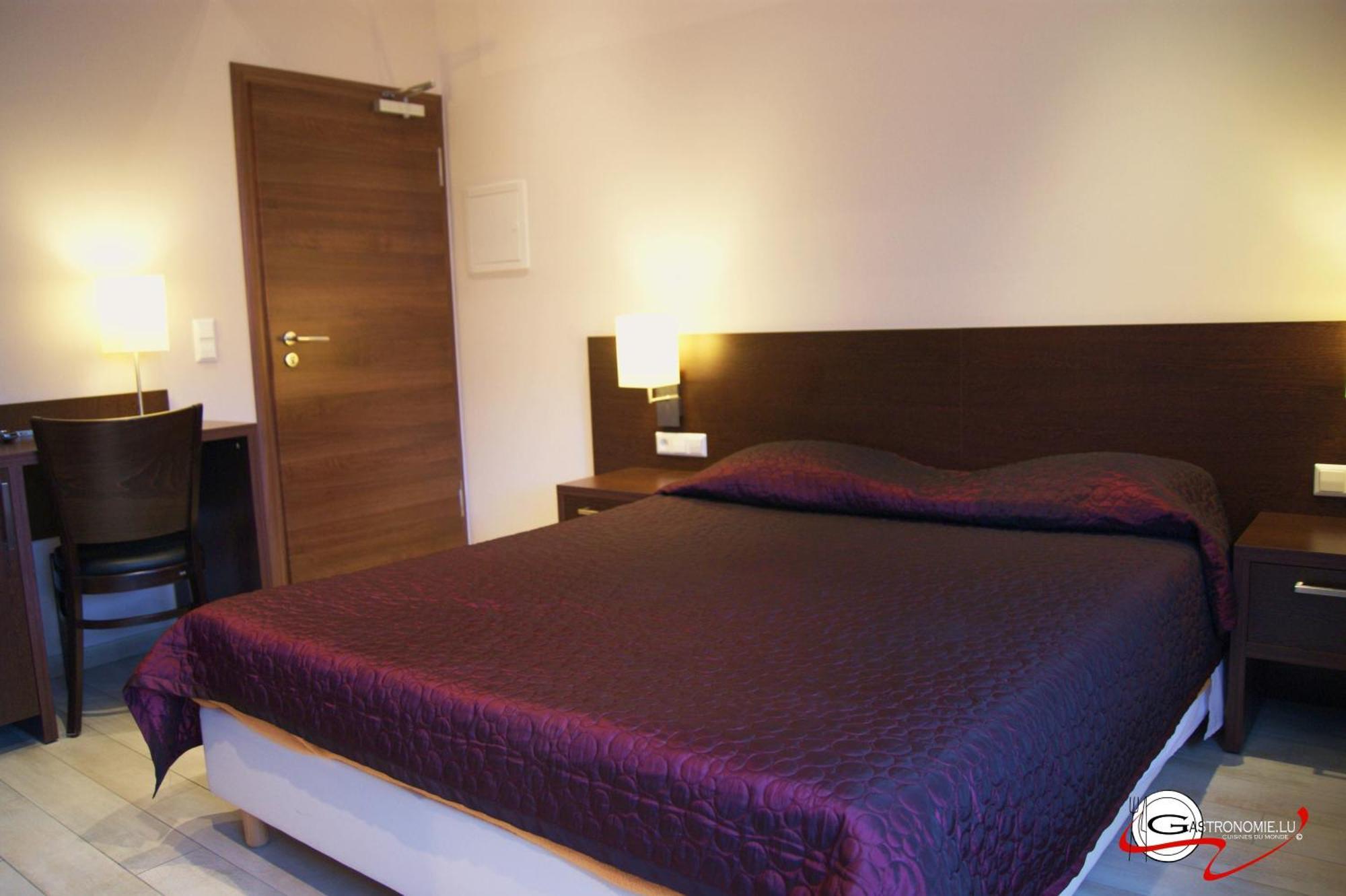Hotel il Castello Borghese Senningerberg Esterno foto