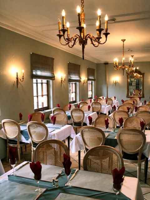 Hotel il Castello Borghese Senningerberg Esterno foto
