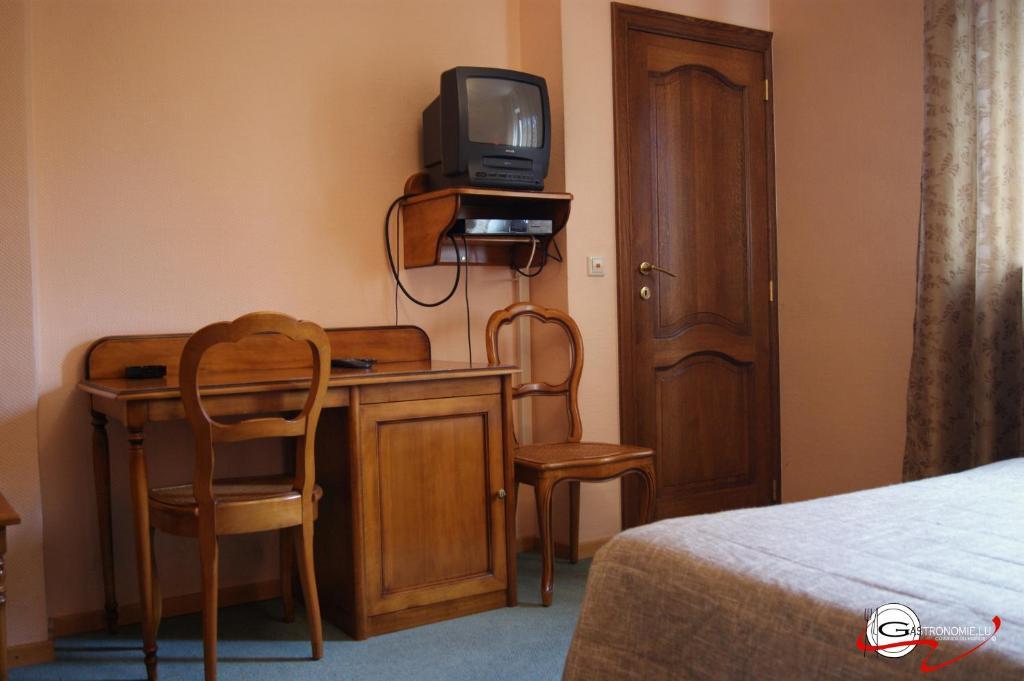 Hotel il Castello Borghese Senningerberg Camera foto